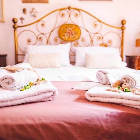 Casa Tonina Bed & Breakfast Carloforte  Bagian luar foto