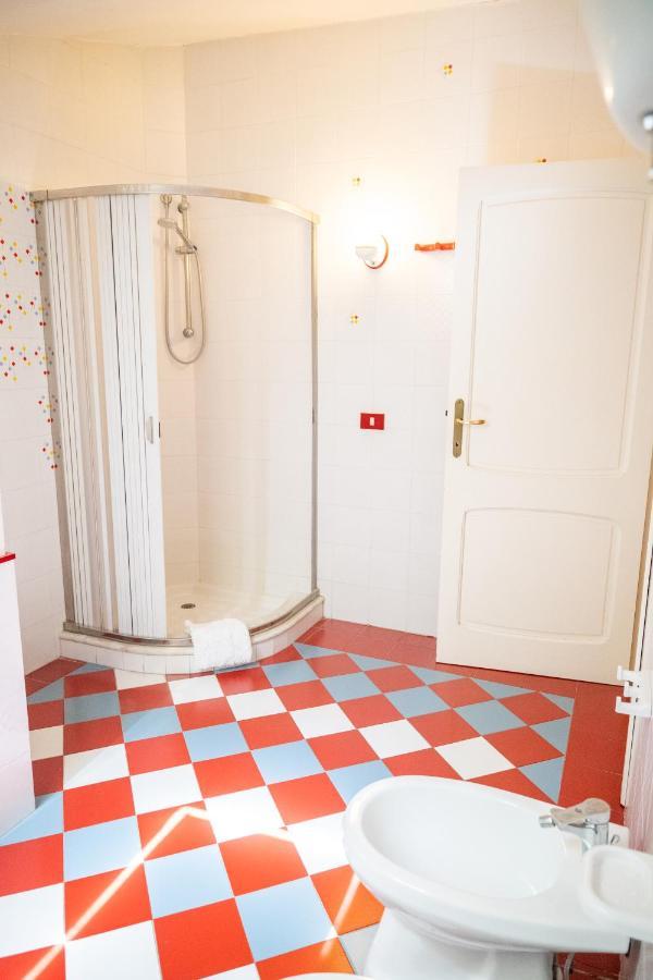 Casa Tonina Bed & Breakfast Carloforte  Bagian luar foto