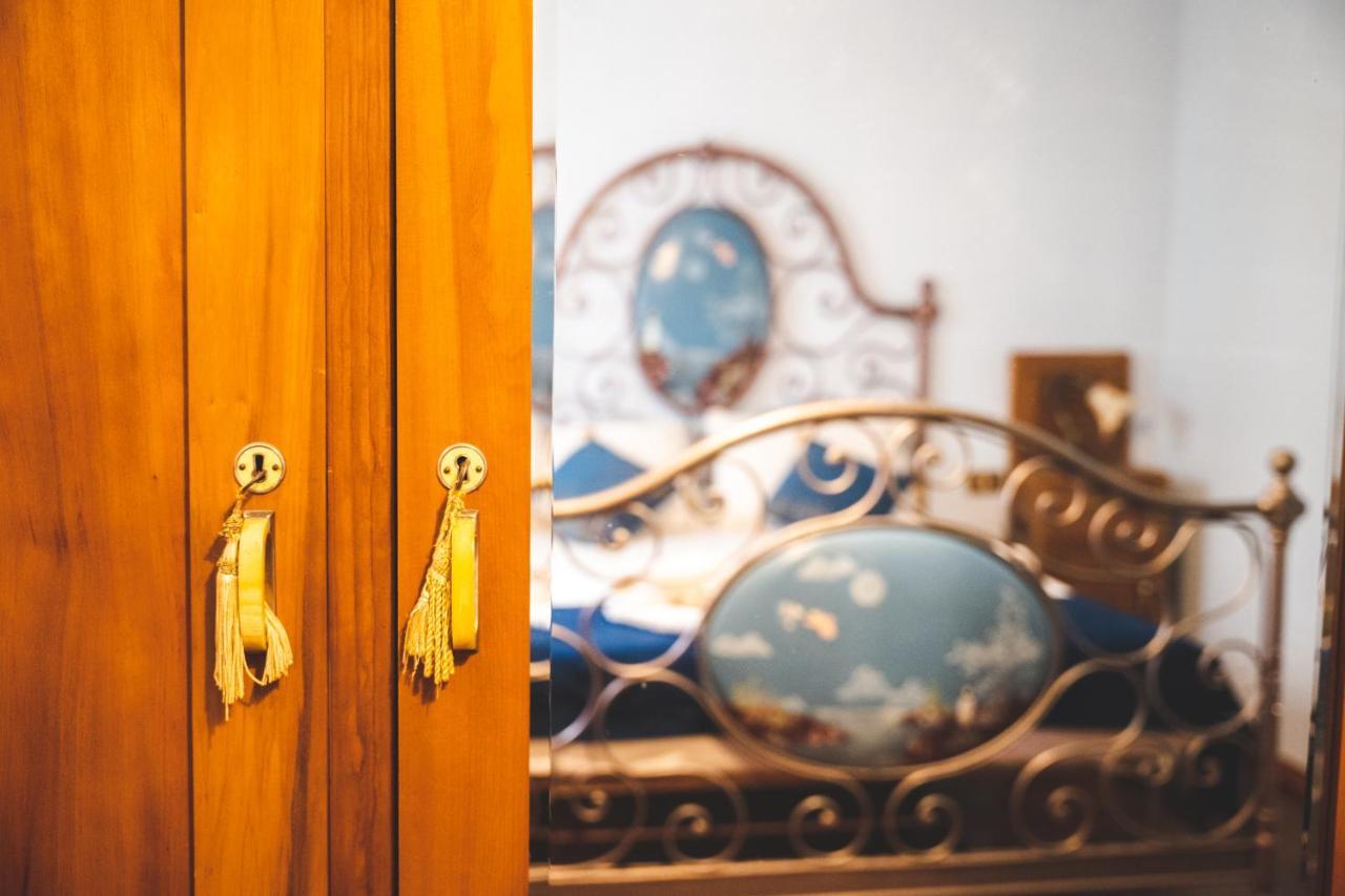Casa Tonina Bed & Breakfast Carloforte  Bagian luar foto