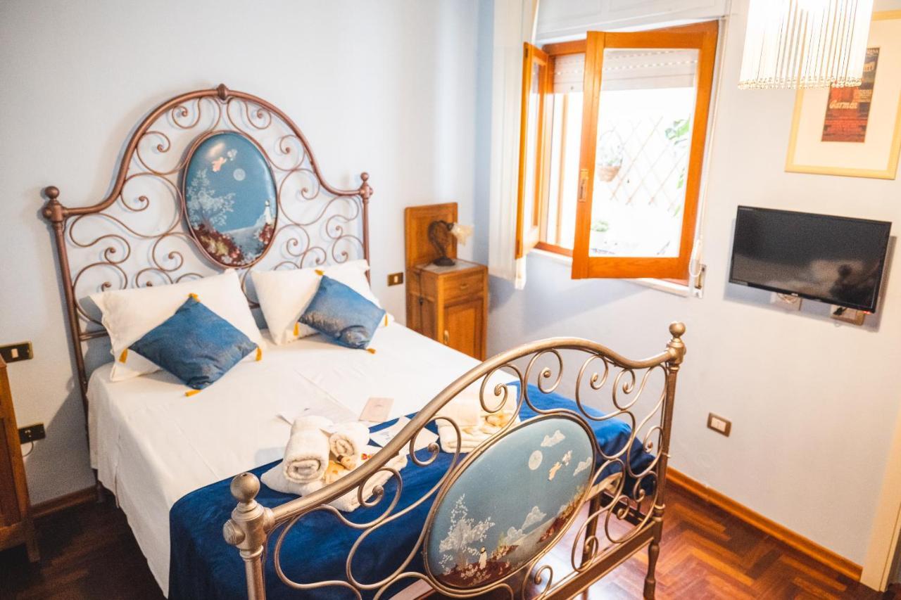 Casa Tonina Bed & Breakfast Carloforte  Bagian luar foto